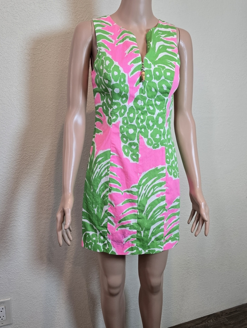 LILLY PULITZER Mila Lined Pineapple Print Shift Dress in Flamenco Size 0. - Picture 5 of 16